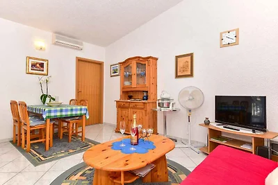 Ferienwohnung mit Klimaanlage und Balkon