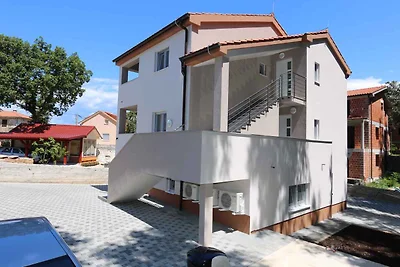 Ferienwohnung mit Balkon und Klimaanlage