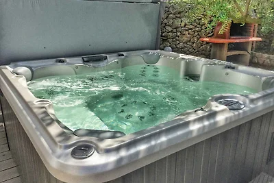 Ferienwohnung mit Whirlpool, Klimaanlage