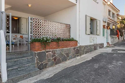 Ferienhaus mit Terrasse direkt am Meer