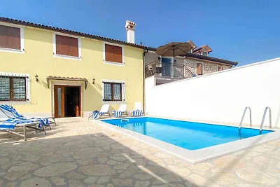 Villa Ginevra mit Pool