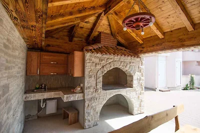 Ferienwohnung modern ausgestattet mit Pool