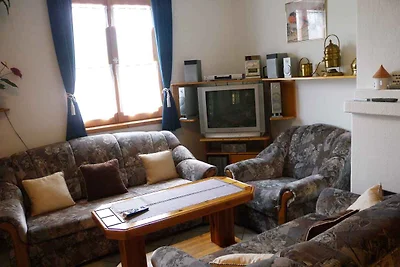 Ferienhaus mit Terrasse und Pool