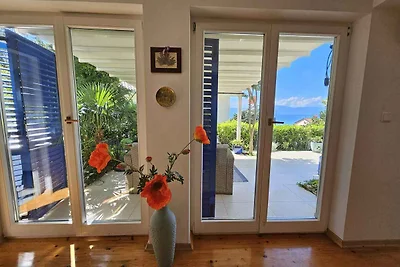 Ferienwohnung mit Terrasse und Meerblick