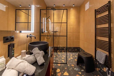 FerienWohnung mit Balkon und Wellnessbereich
