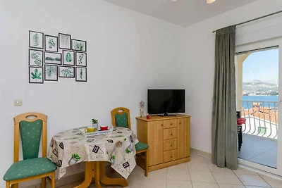Appartamento Vacanza con famiglia Okrug Gornji