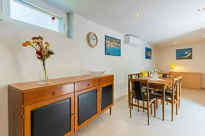 Bungalow mit Terrasse und Klimaanlage
