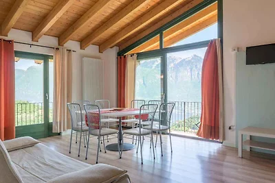 Ferienwohnung mit Terrasse und Seeblick