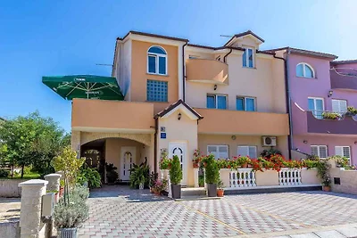 Ferienwohnung mit Balkon und TV