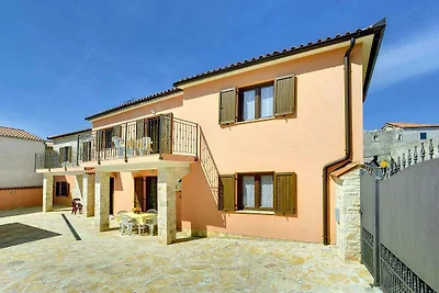 Ferienwohnung mit privatem Balkon und Garten 