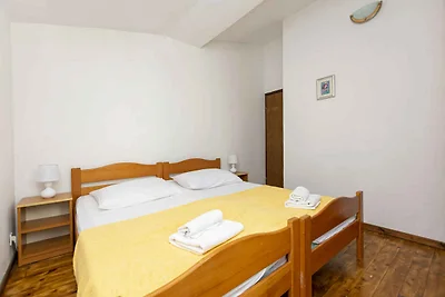 Ferienwohnung mit Terrasse und Grill