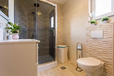 Ferienwohnung mit Balkon und Klimaanlage