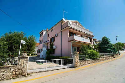 Ferienwohnung mit Klimaanlage und Terrasse