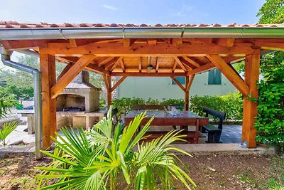 Ferienwohnung mit Pool, Grill und Klimaanlage