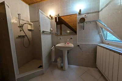 Ferienwohnung mit grossem Garten, WLAN und