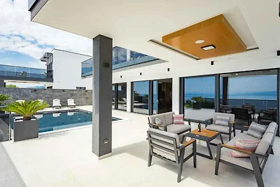 Luxuriöse Villa Titanium mit Meerblick und pr