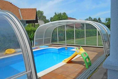 Ferienhaus für 6 Personen mit grossem Pool