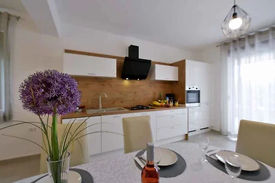 Ferienhaus mit Pool und Terrasse