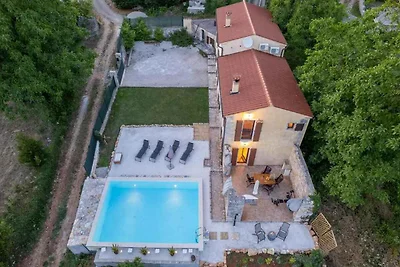 Ferienhaus mit Klimaanlage und Pool