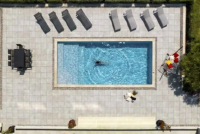 Villa mit Klimaanlage und Pool