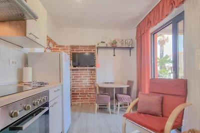 Ferienwohnung mit Klimaanlage, SAT-TV, WLAN u