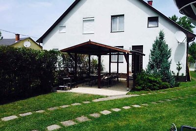 Ferienhaus 50 m zum Balaton mit eigenem Steg 