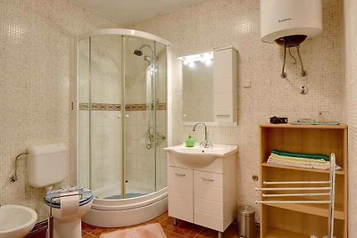 Ferienwohnung mit Terrasse und Garten