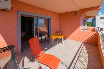Ferienwohnung mit Meerblick und Pool
