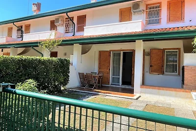 Ferienwohnung mit Garten und Aussenpool