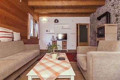 Ferienhaus mit Aussenpool und Garten