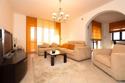 Ferienwohnung mit Pool und Klimaanlage