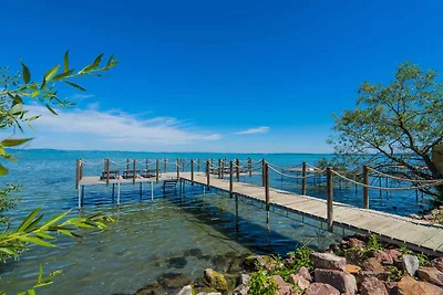 Ferienhaus völlig renoviert direkt am Balaton