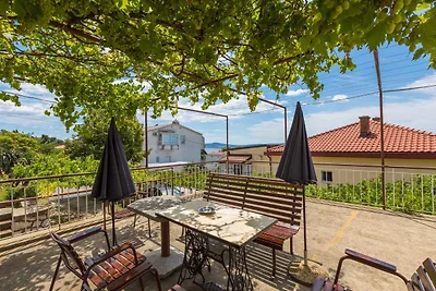 Ferienwohnung mit Terrasse, Klimaanlage und
