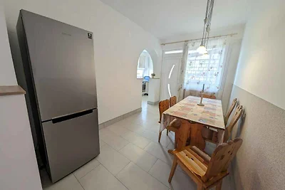 Ferienwohnung mit Terrasse, Klimaanlage und