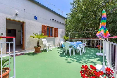 Ferienhaus mit Garten, Grill und