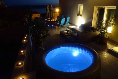 Ferienwohnung mit Pool und Klimaanlage