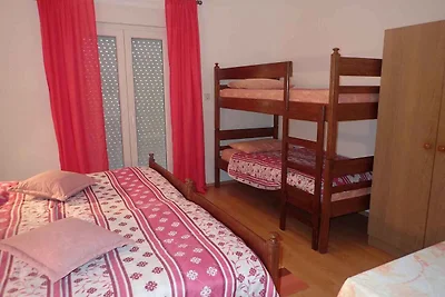 Ferienwohnung mit Terrasse und Klimaanage