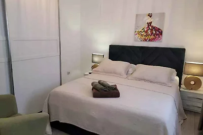 Ferienwohnung mit Balkon und Klimaanlage