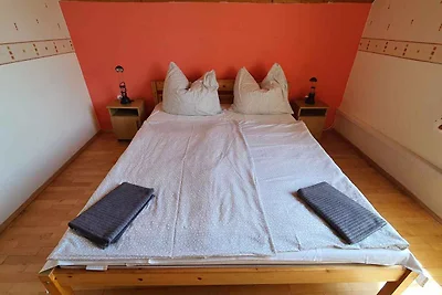 Ferienwohnung mit Kinderspielplatz und Balkon