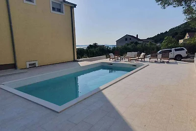 Ferienwohnung mit Pool und Klimaanlage