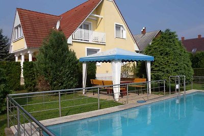 Ferienwohnung mit Pavillon und Pool