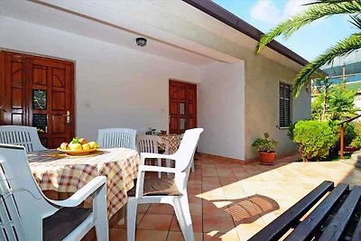 Ferienwohnung mit Balkon und Meerblick