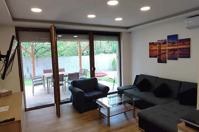 Ferienhaus mit Whirlpool, Klimaanlage und