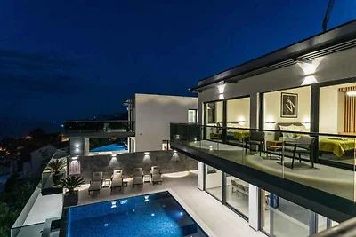 Luxuriöse Villa Titanium mit Meerblick und pr