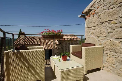 Ferienhaus mit Pool und Klimaanlage
