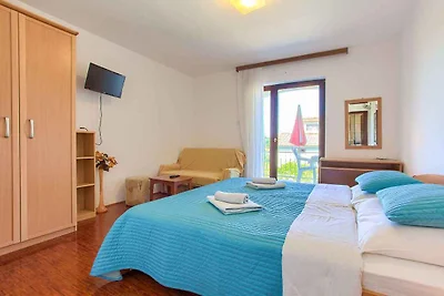 Studio 100 m von Strand entfernt