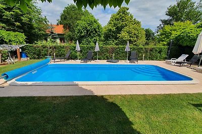 Ferienwohnung mit Garten und Pool