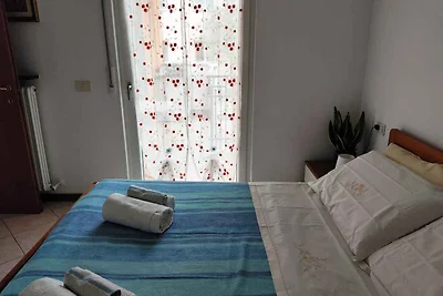 Ferienwohnung mit Balkon und Parkmöglichkeit