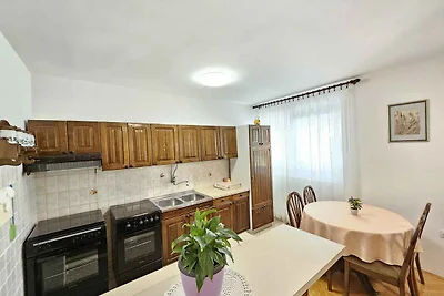 Ferienwohnung für 6 Personen mit Terrasse