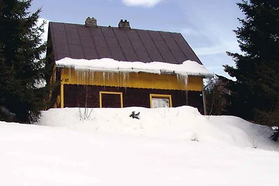 Ferienhaus mit Kaminofen in ruhiger Umgebung